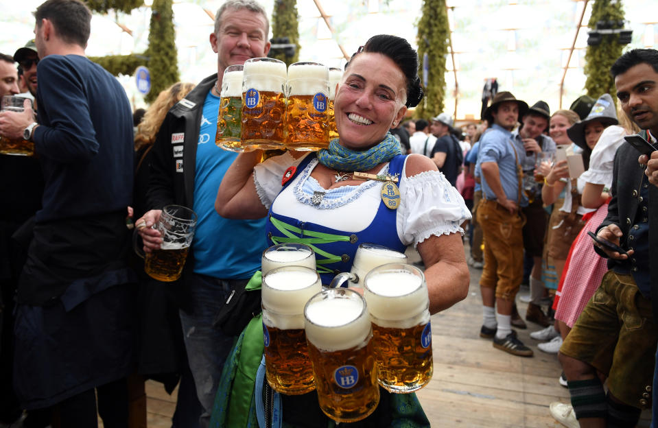 Monaco di Baviera è pronta ad accogliere gli amanti della birra per puntare a superare i numeri di turismo dello scorso anno (6,3 milioni di visitatori). REUTERS/Andreas Gebert