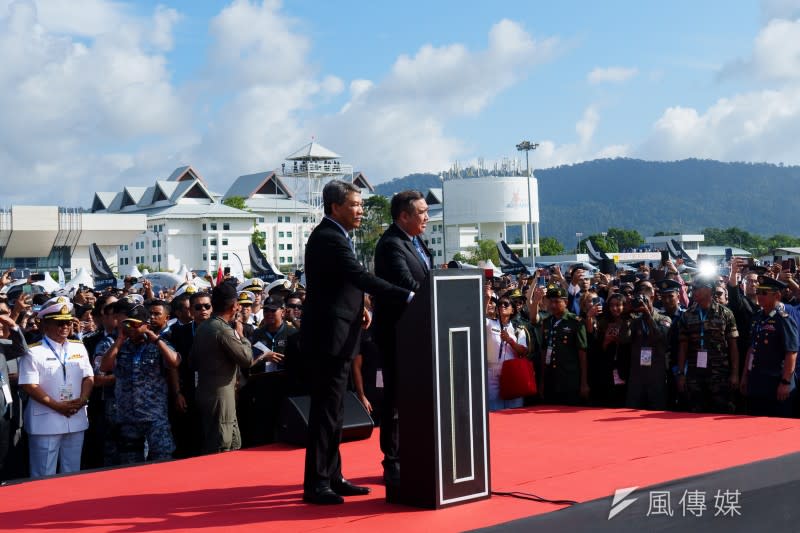 20230523-馬來西亞國防部長拿督斯里烏達瑪穆罕默德·哈山（左起）與交通部長陸兆福共同主持開幕儀式。（傅啟禎攝）
