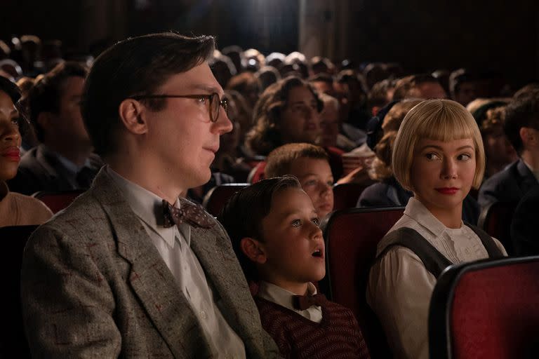 Paul Dano, Mateo Zoryan y Michelle Williams en una de las primeras escenas de Los Fabelman