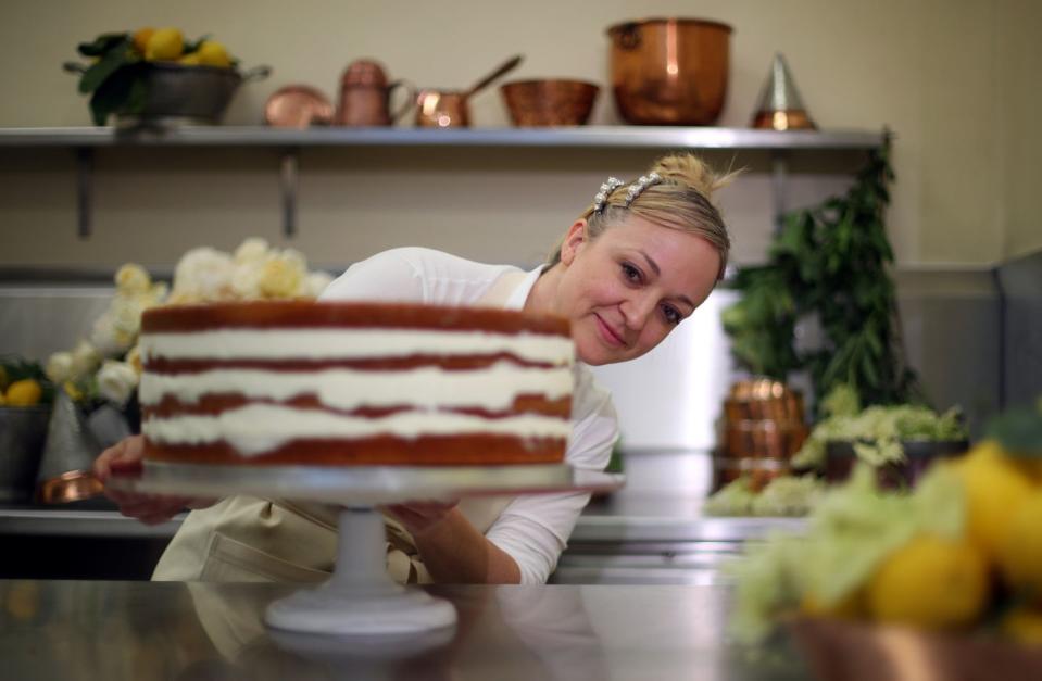 Meghan and Harry picked lemon-elderflower cake.