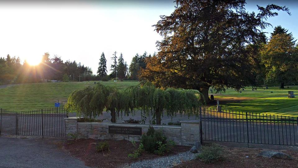 Three of the victims of notorious serial killer Gary Ridgway were found along a steep embankment near Mountain View Cemetery in Auburn, Wash., shown here in an August 2018 Street View image. Authorities are trying to identify one of those victims, known only as Bones 17.