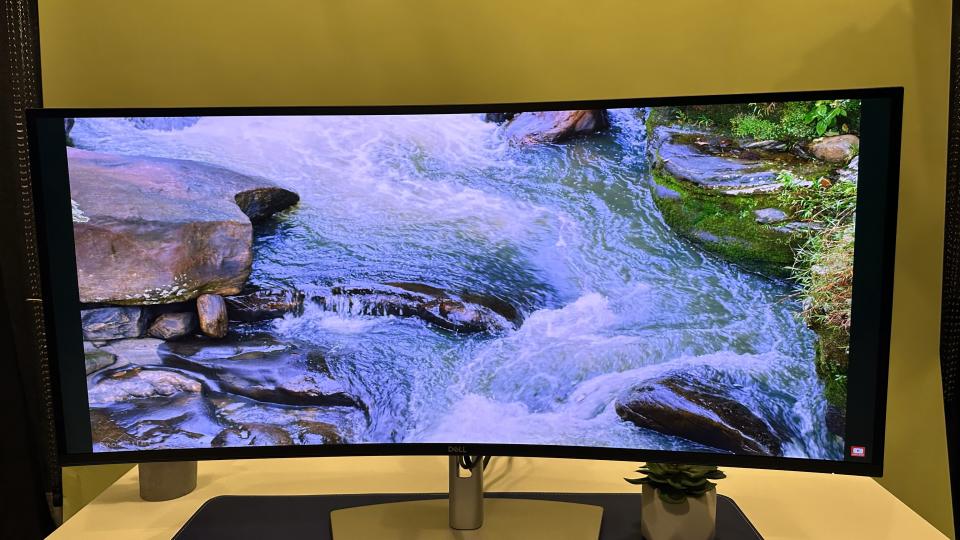 Dell UltraSharp 40 Curved Thunderbolt Hub Monitor (U4025QW)