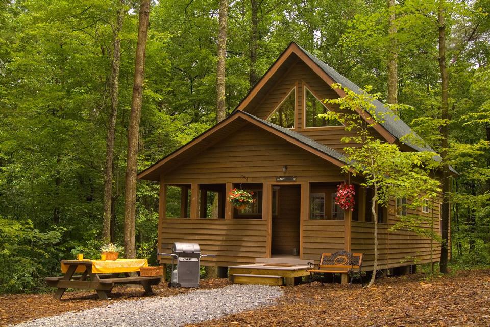 2 bedroom Deluxe Cabin at Adventures on the Gorge