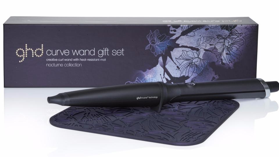 <p>ghd curve soft tong - $230</p>