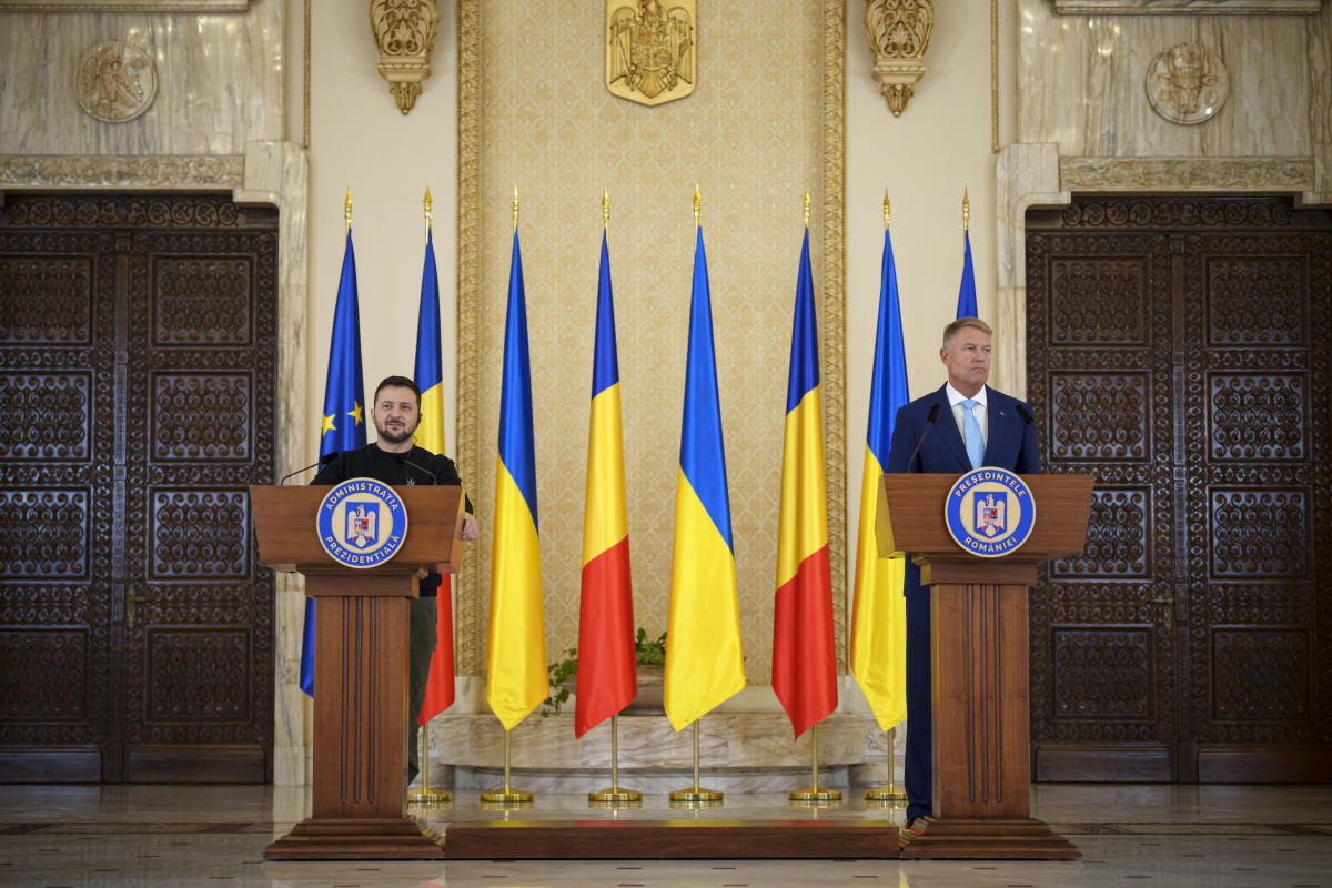 Președintele ucrainean Zelensky vizitează România vecină pentru a discuta despre securitate și pentru a consolida relațiile