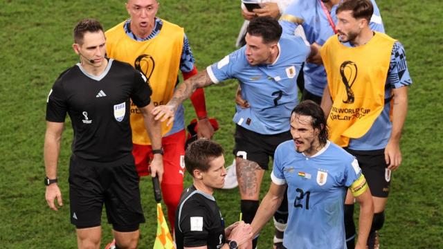 FIFA abre procedimiento contra cuatro jugadores de Uruguay por episodios  tras eliminación