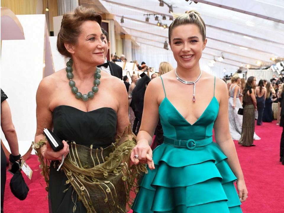 Florence Pugh and her mom Deborah Pugh on the red carpet at the 2020 Oscars