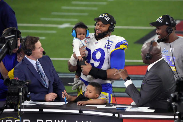 Watch: Aaron Donald's 1-year-old son adorably trains with dad