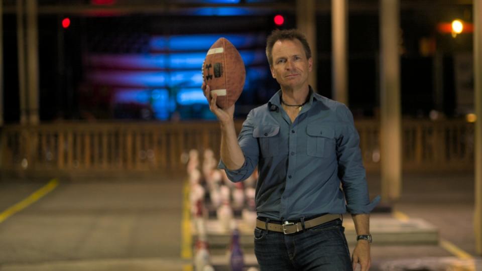 Phil Keoghan puts teams through their paces as the host of 'The Amazing Race' (Photo: CBS ©2019 CBS Broadcasting, Inc. All Rights Reserved)