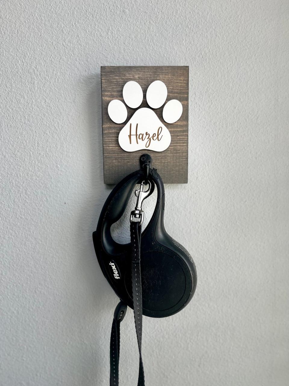 <p><a href="https://go.redirectingat.com?id=74968X1596630&url=https%3A%2F%2Fwww.etsy.com%2Flisting%2F1526934079%2Fdog-leash-holder-personalized-dog-leash&sref=https%3A%2F%2Fwww.thepioneerwoman.com%2Fhome-lifestyle%2Fpets%2Fg60458169%2Fgifts-for-dog-mom%2F" rel="nofollow noopener" target="_blank" data-ylk="slk:Shop Now;elm:context_link;itc:0;sec:content-canvas" class="link ">Shop Now</a></p><p>Personalized Dog Leash Holder</p><p>etsy.com</p><p>$22.99</p><span class="copyright">Etsy</span>