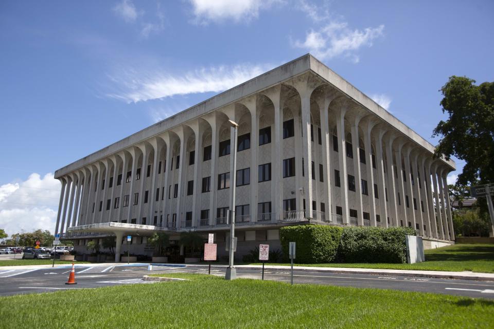 The federal court building stands in West Palm Beach, Fla. (Photo: Saul Martinez/Bloomberg via Getty Images)