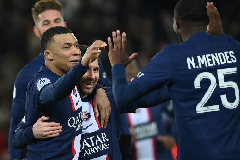 Lionel Messi quedó a un gol de los 800 en su carrera y Kylian Mbappé se convirtió en el máximo artillero de la historia de PSG