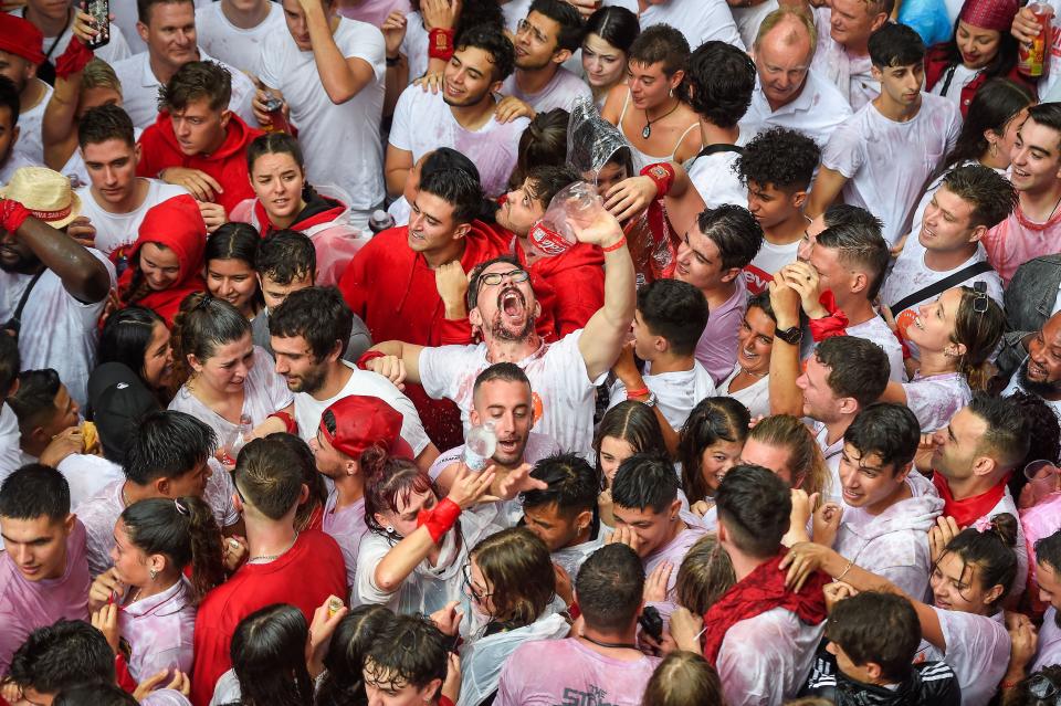 <p>Y es que este 2022 ha sido muy diferente a los demás. Había mucha ganas en Pamplona de volver a recuperar los Sanfermines. (Photo by ANDER GILLENEA/AFP via Getty Images)</p> 