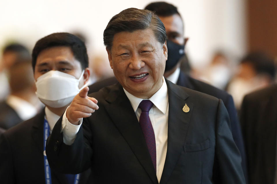 Chinese President Xi Jinping gestures after the 29th APEC Economic Leaders' Meeting (AELM) during the APEC Summit in Bangkok, Thailand Friday, Nov. 18, 2022. (Rungroj Yongrit/Pool Photo via AP)