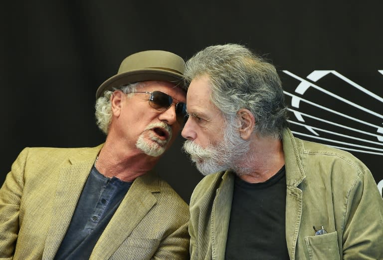 US musicians Bill Kreutzmann (L) and Bob Weir of the Greatful Dead band, pictured on May 11,2015, are pictured at Madison Square Garden in New York