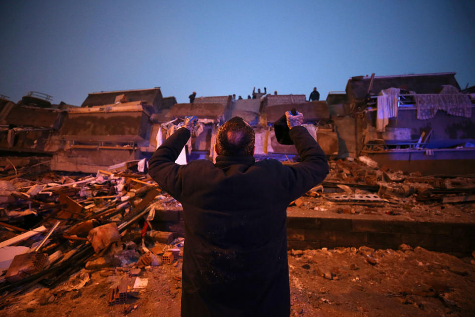 Personnel conduct search and rescue operations in Malatya, Turkey.<span class="copyright">Hakan Burak Altunoz—Anadolu Agency/Getty Images</span>