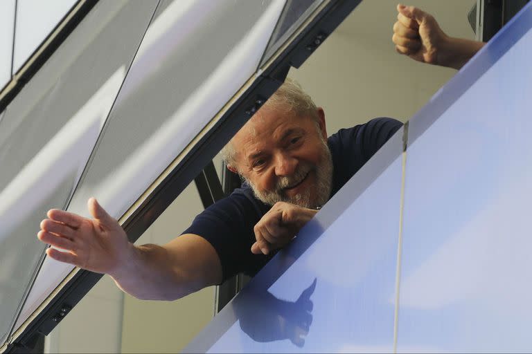 El ex presidente de Brasil, Lula da Silva, envió un mensaje desde la cárcel