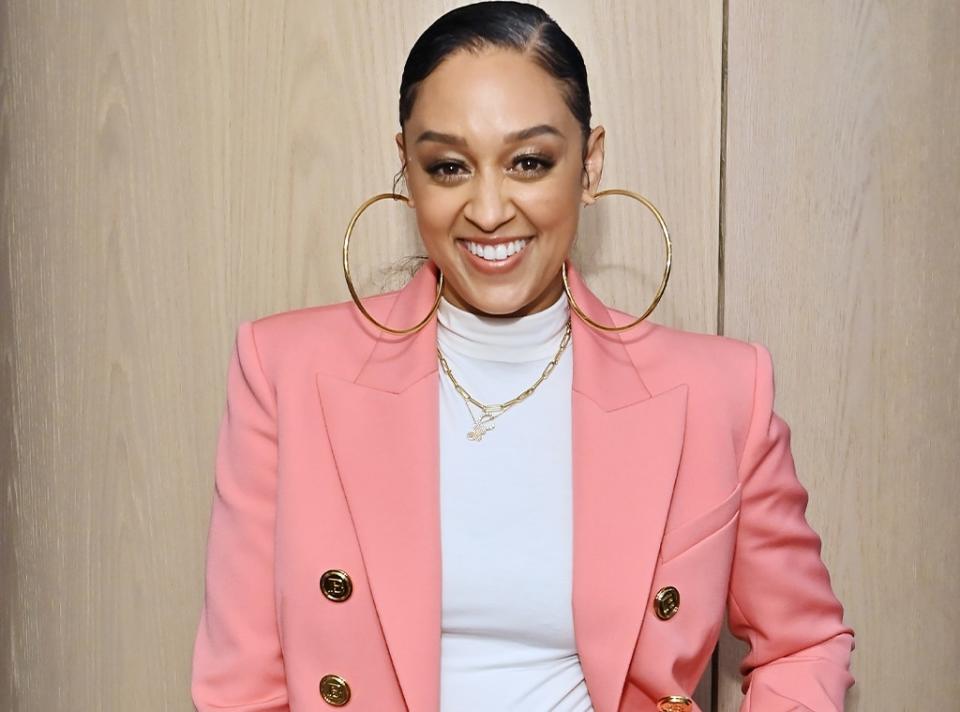 E-Comm: Tia Mowry Amazon Picks