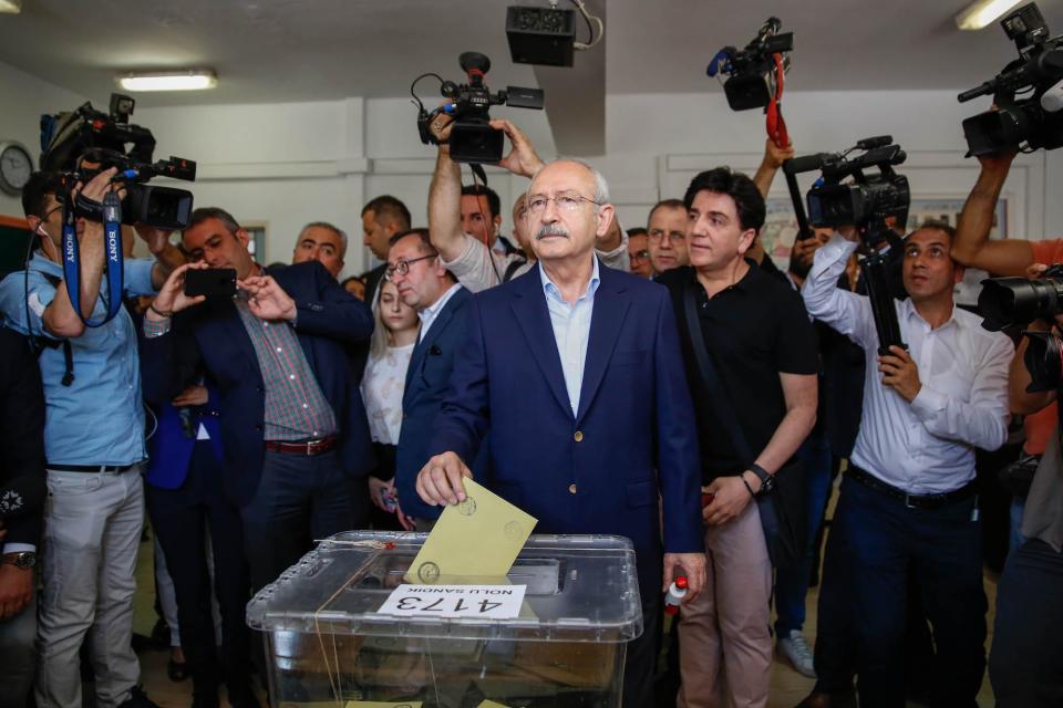 Turkey's main opposition Republican People's Party (CHP) Kemal Kilicdaroglu, casts his ballot in 2018.