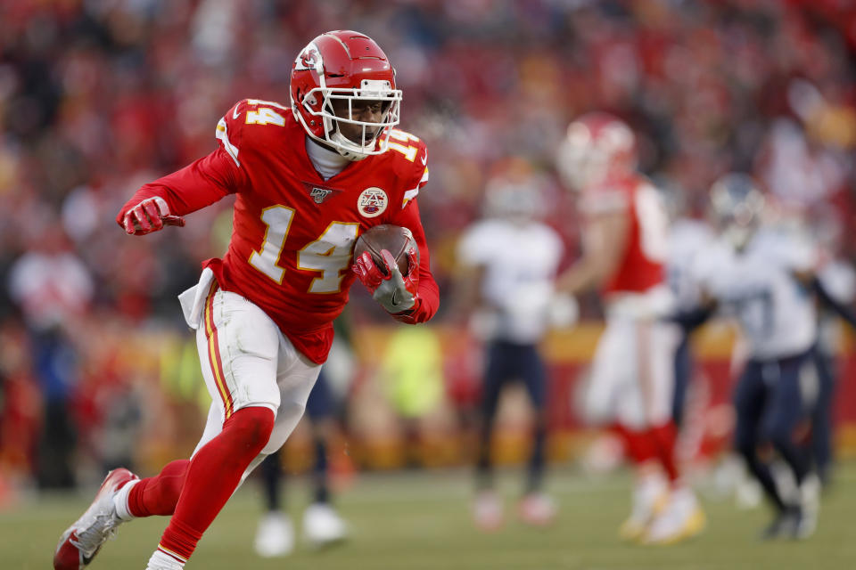 Kansas City Chiefs' Sammy Watkins catches a touchdown pass during the second half of the NFL AFC Championship football game against the Tennessee Titans Sunday, Jan. 19, 2020, in Kansas City, MO. (AP Photo/Jeff Roberson)