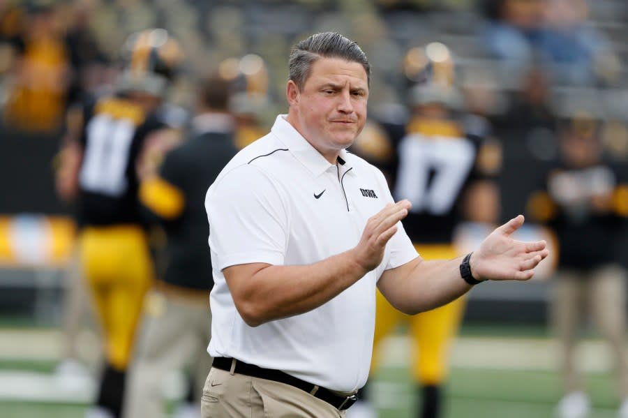 ‘The fans should treat it like a vacation’ Hawkeyes return to rose