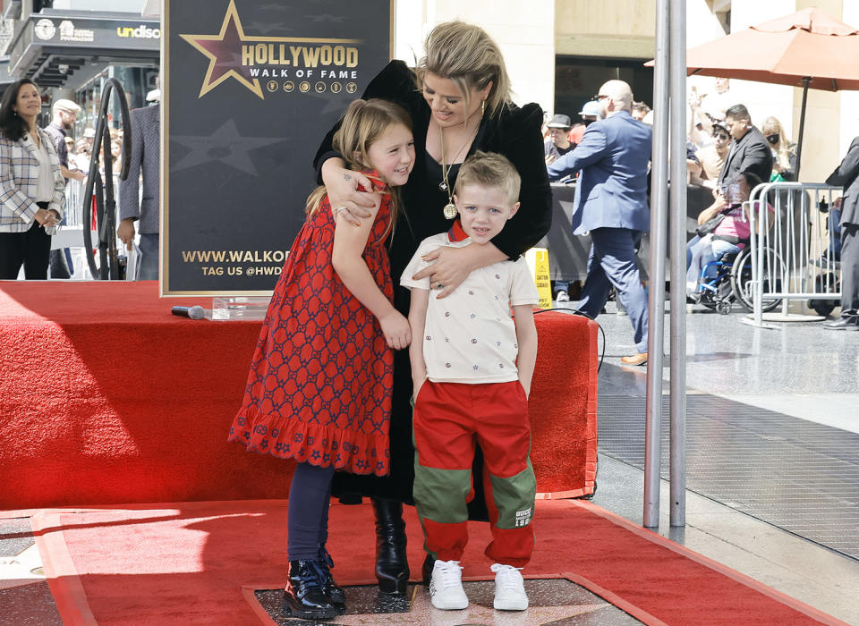 River Rose Blackstock, Kelly Clarkson, and Remington Alexander Blackstock (Kevin Winter / Getty Images)