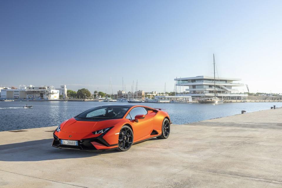 2023 Lamborghini Huracán Tecnica - Photos From Every Angle