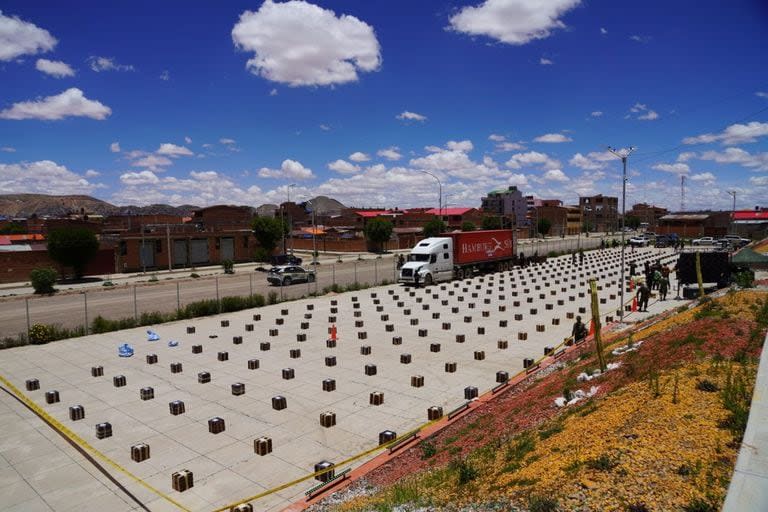 Alijo de cocaína interceptado en Oruro, Bolivia, el 6 de enero de 2024.  