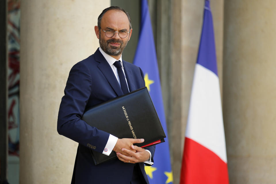 <p>El salario de Édouard Philippe, el primer ministro de Francia, es de 178.920 euros. En el país galo el sueldo medio se encuentra en los 34.884 euros. (Foto: Francois Mori / AP). </p>