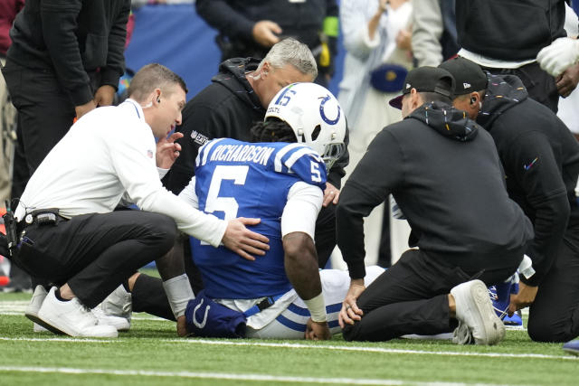 Colts QB Anthony Richardson sidelined due to shoulder injury, replaced by  Gardner Minshew - Yahoo Sports