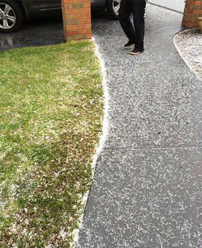 It's snowing in Lilydale or is it hail? Photo: Twitter (@MUMTOO2)