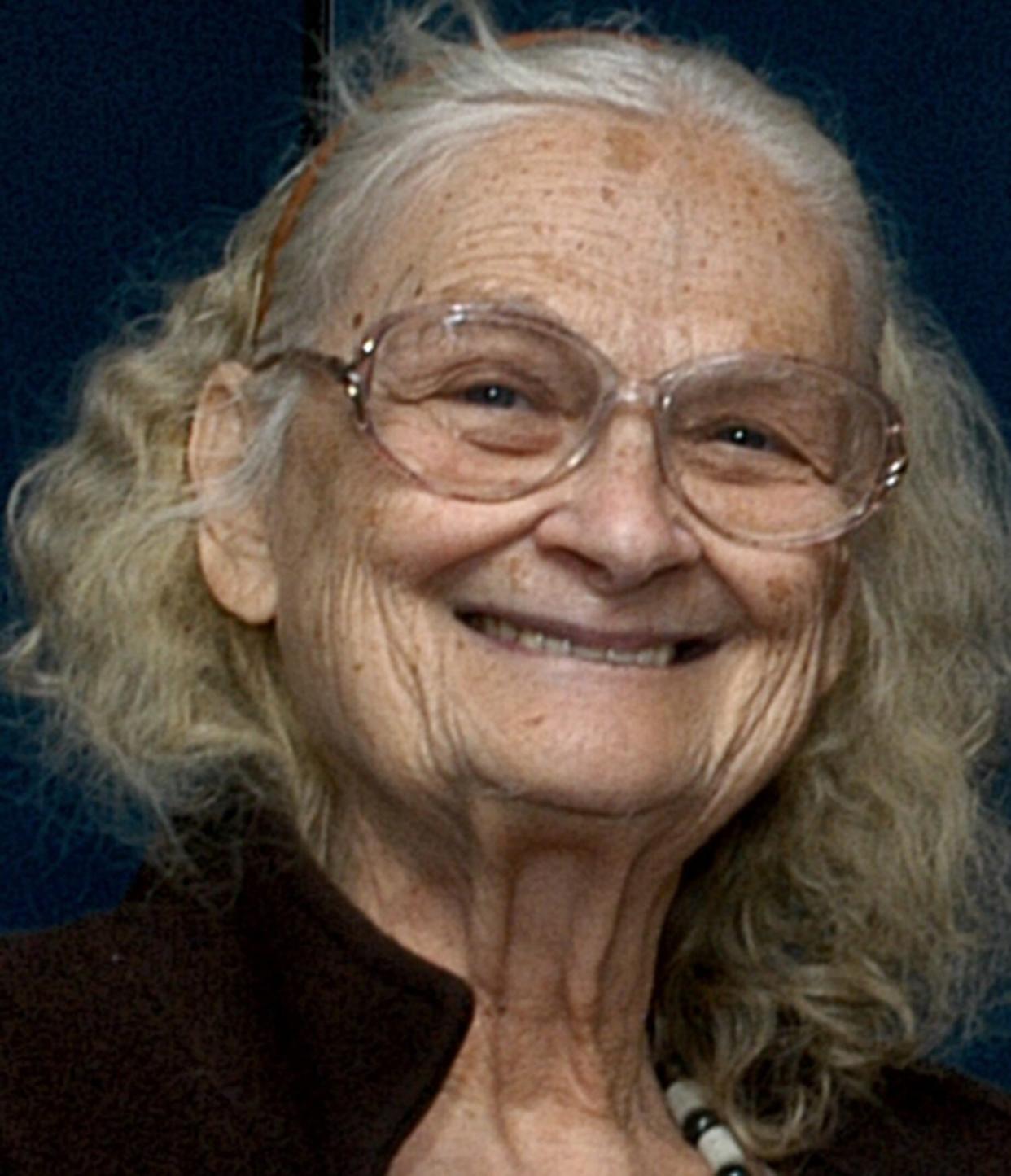 Headshot of American historian Gwendolyn Midlo Hall