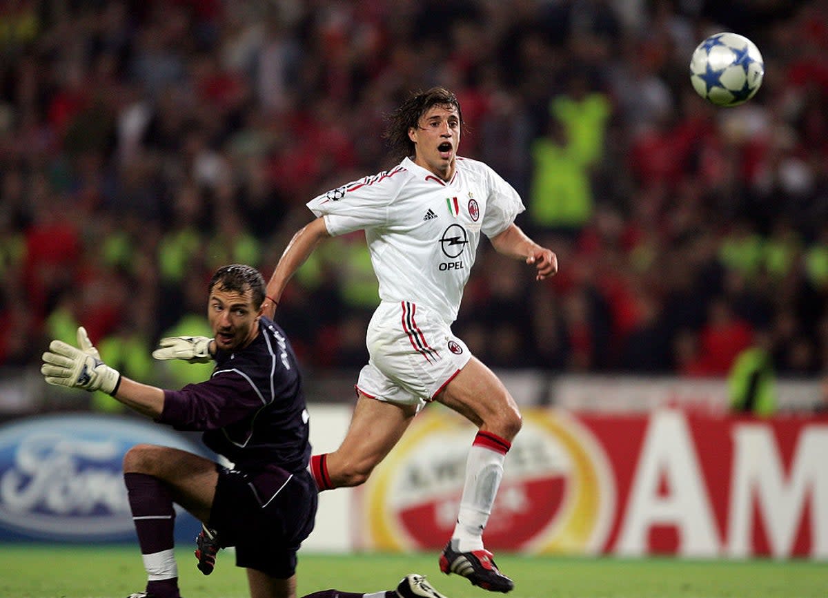 Crespo scored twice in Istanbul before AC Milan lost on penalties (Getty Images)