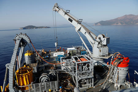 U.S. and Turkish sailors prepare a U.S. Navy Submarine Rescue Chamber to dive on board the Turkish Navy's submarine rescue mother ship TCG Alemdar during the Dynamic Monarch-17, a NATO-sponsored submarine escape and rescue exercise, off the Turkish Naval base of Aksaz, Turkey, September 20, 2017. Picture taken September 20, 2017. REUTERS/Murad Sezer