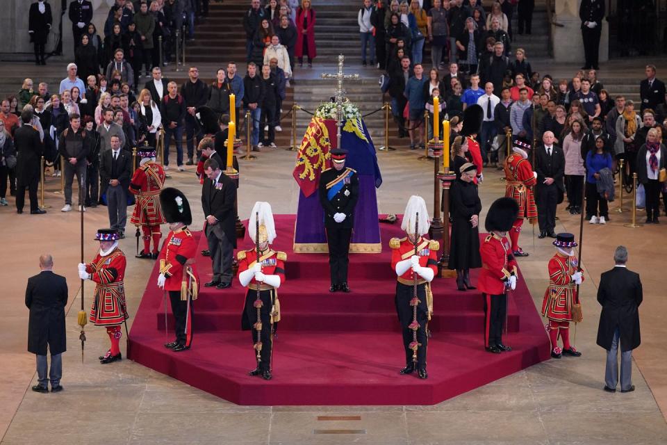 Queen Elizabeth's 8 Grandchildren Stand Vigil at Westminster Hall