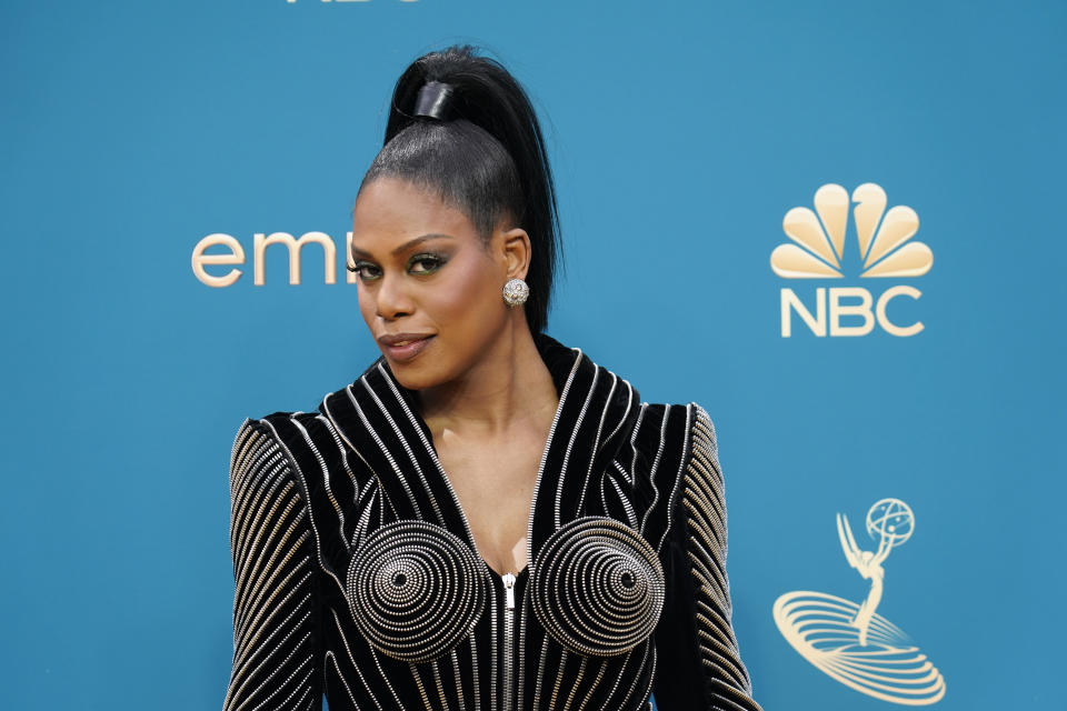 Laverne Cox llega a la 74a entrega de los Premios Emmy el lunes 12 de septiembre de 2022 en el Teatro Microsoft en Los Angeles. (Foto AP/Jae C. Hong)