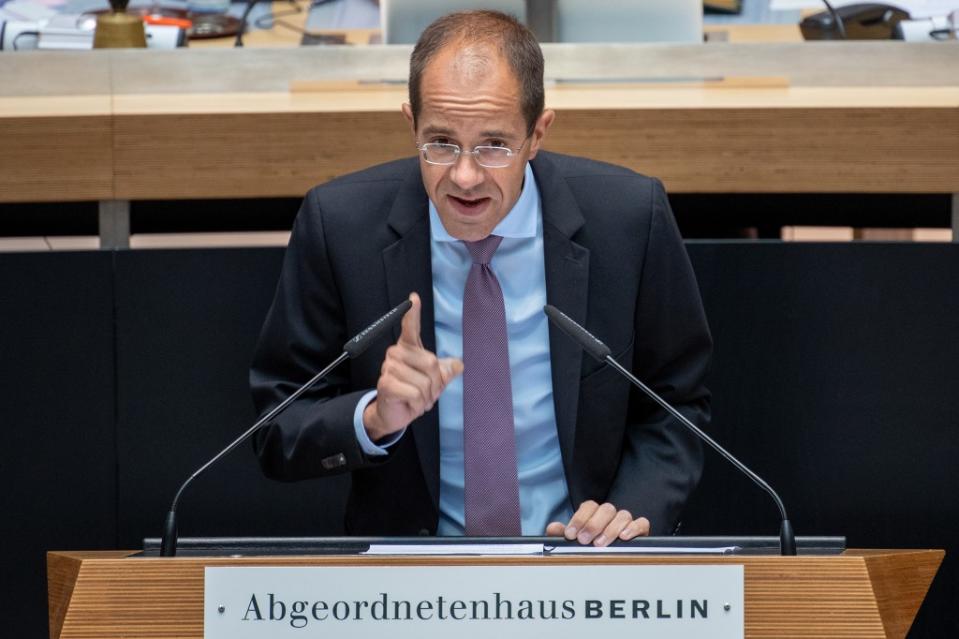 Christian Gräff (CDU) spricht im Abgeordnetenhaus (Archivbild).<span class="copyright">Monika Skolimowska / dpa</span>