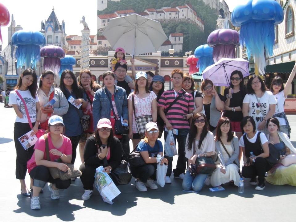 公司每年舉辦員工旅遊，圖為2009年韓國員工旅行。（橘熊科技提供）