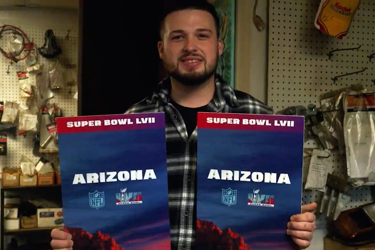 Jay Withey, Man Who Sheltered 20 in Buffalo School Gets Super Bowl Tickets