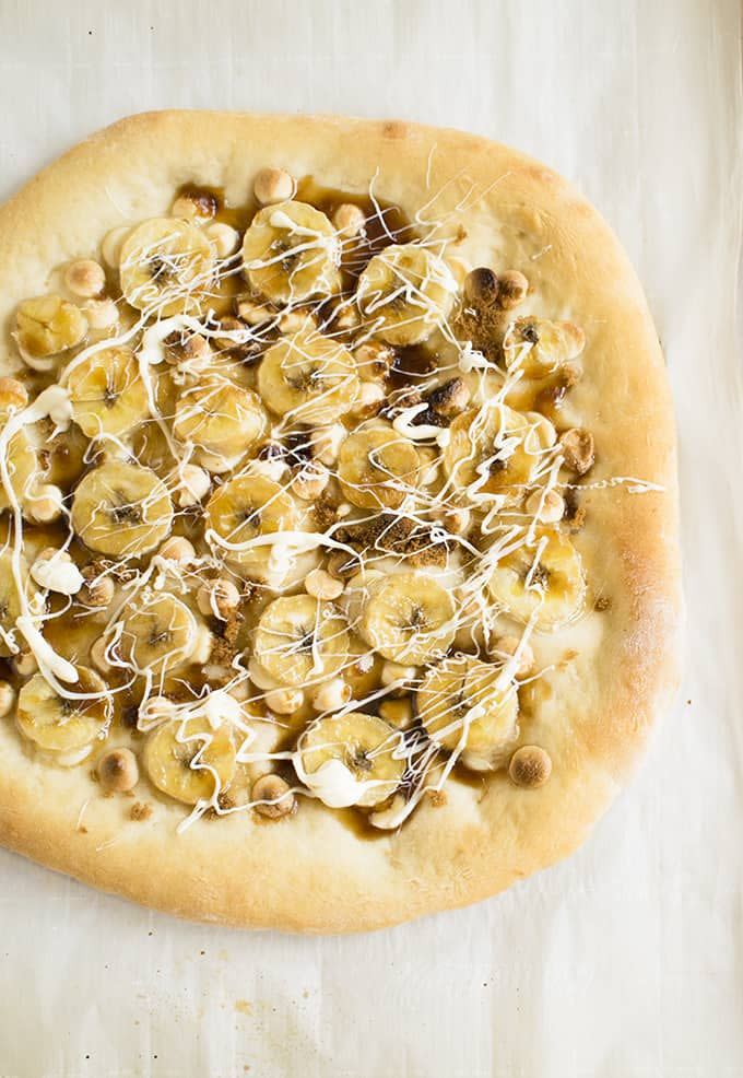 Pizza with Bananas and White Chocolate