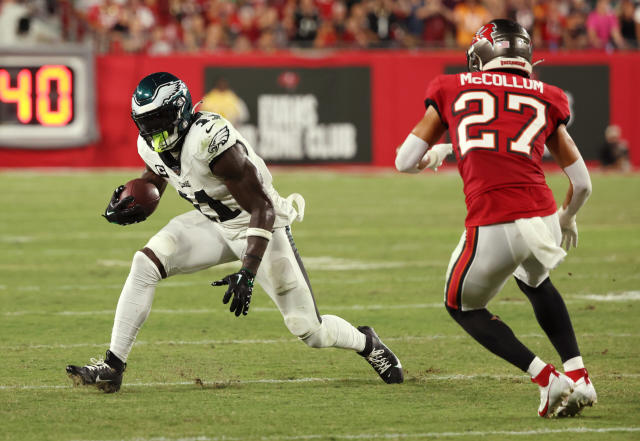 NFL made A.J. Brown change cleats at halftime Monday