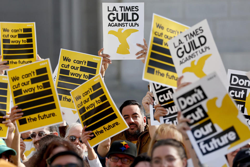 Los Angeles Times Guild Holds Walkout And Rally In Response To Planned Jobs Cuts (Mario Tama / Getty Images)