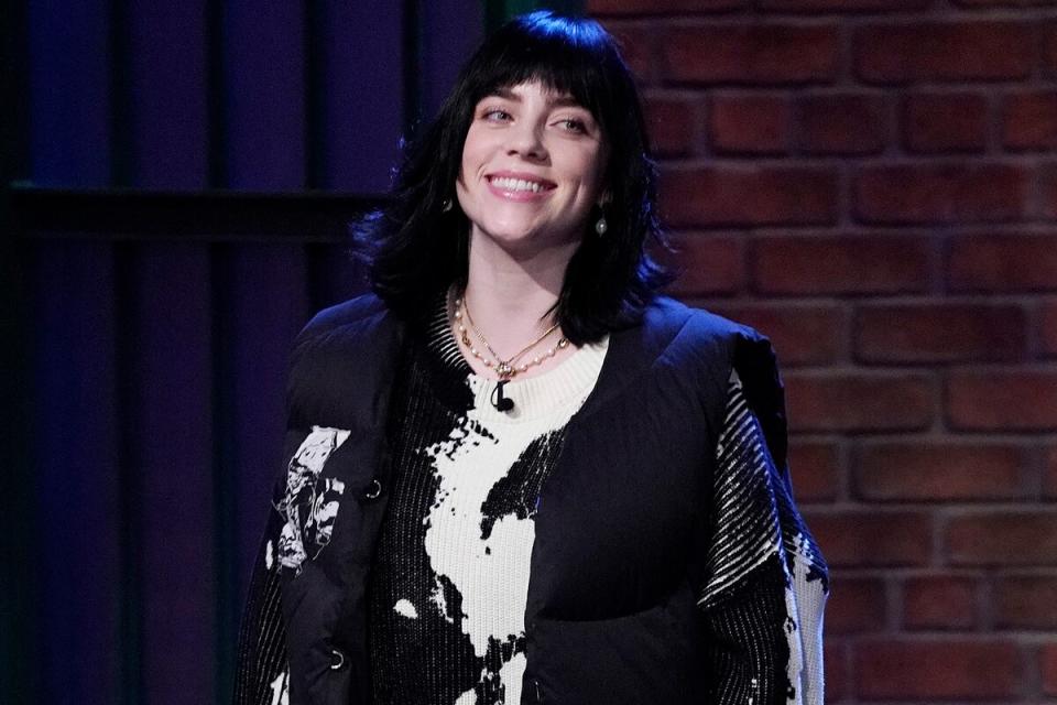 LATE NIGHT WITH SETH MEYERS -- Episode 1256 -- Pictured: Musical guest Billie Eilish arrives on February 23, 2022