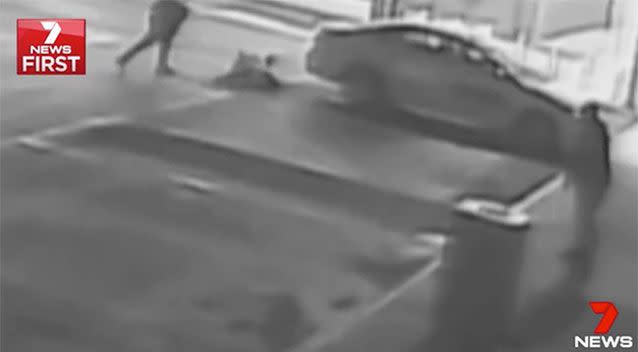 The pair assaulted the taxi driver, then one returned to continue attacking him. Source: 7 News
