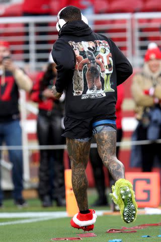 <p>AP/Scot Tucker</p> Odell Beckham Jr. of the Baltimore Ravens warms up prior to a game against the San Francisco 49ers at Levi's Stadium on December 25, 2023 in Santa Clara, California.