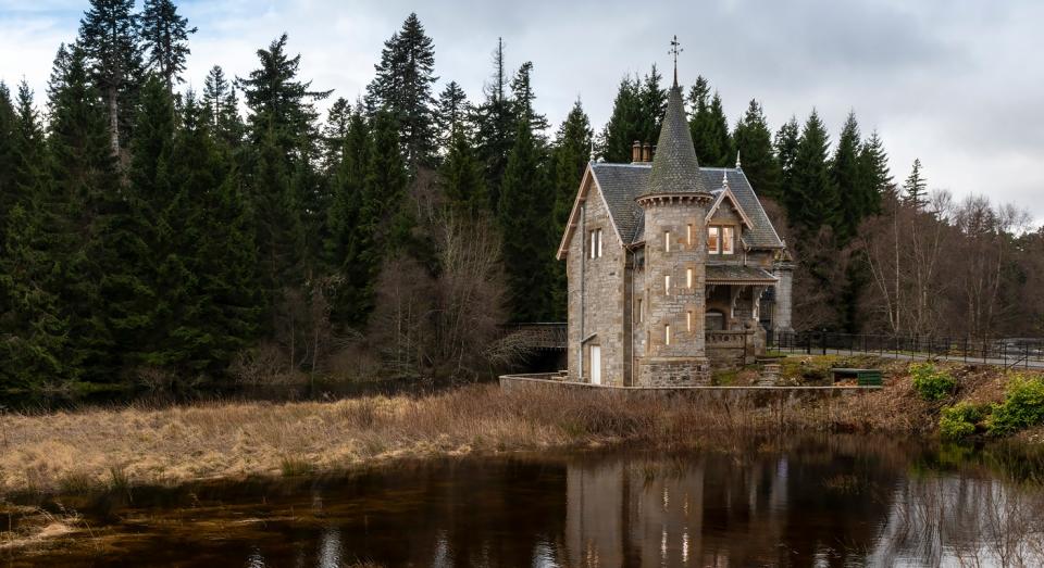 Gatelodge at Ardverikie Castle comes complete with its own fairytale turret (Ardverikie Castle)