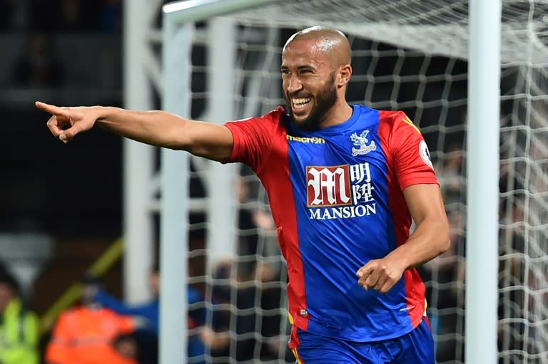 Crystal Palace's English midfielder Andros Townsend celebrates after scoring the opening goal of the English Premier League football match between Crystal Palace and Arsenal at Selhurst Park in south London on April 10, 2017