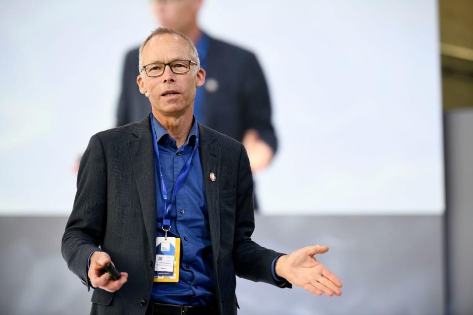 Gegen Vorwürfe, sie wisse nicht, worüber sie rede, verteidigen Thunberg Forscher auf der ganzen Welt - wie etwa Johan Rockström (Bild) und Ottmar Edenkofer, die Leiter des Potsdam-Instituts für Klimafolgenforschung. Letzterer erklärte, dass die Schülerin die Fakten genau kenne und es mit Wissen "eines durchschnittlichen Bundestagsabgeordneten locker aufnehmen" könne. (Bild: 2019 Getty Images/Robert Schlesinger)