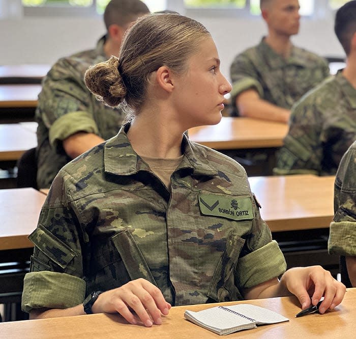 Los peinados de Leonor en la Academia Militar