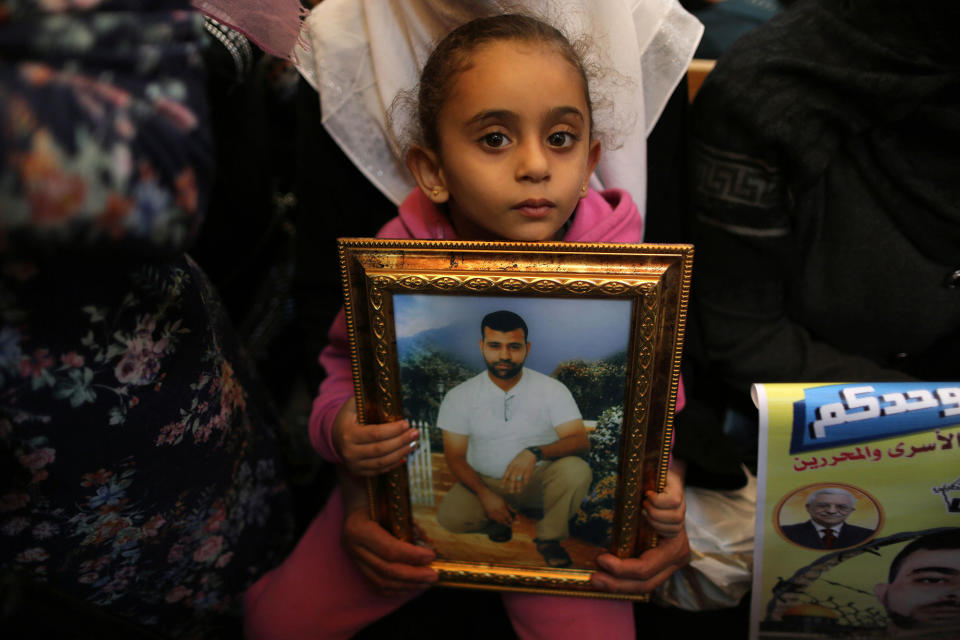 Palestinian protest demanding the release of prisoners